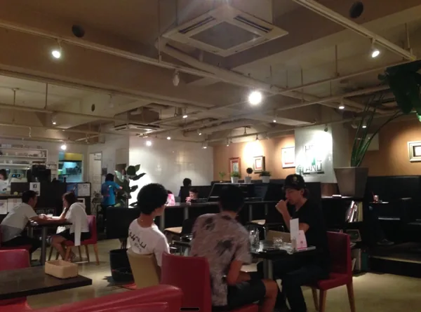 自社カフェ 店内の様子